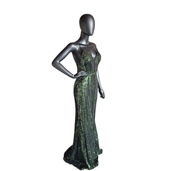 Art Deco Green Sequin Party/Prom Formal Gown - Faviana - Picture 3 of 13